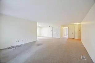 546 Banyon Lane, La Grange, IL 60525 - Photo 6