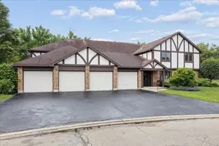 546 Banyon Lane, La Grange, IL 60525 - Photo 2