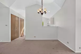 358 Ashford Cir, Bartlett, IL 60103 - Photo 8