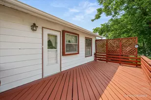 7504 Churchill Dr, Hanover Park, IL 60133 - Photo 36