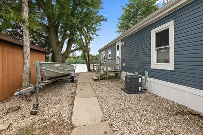 18530 W 3000 N Road #137, Reddick, IL 60961 - Photo 4