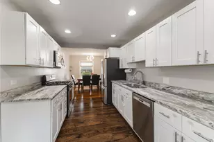 810 Cumberland St, Hoffman Estates, IL 60169 - Photo 8