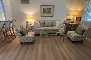 828 N Glenn Dr, Palatine, IL 60074 - Photo 2