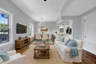 2118 W North Ave, Chicago, IL 60647 - Photo 2