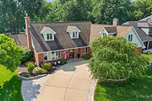 612 Rosedale Ave, Roselle, IL 60172 - Photo 2