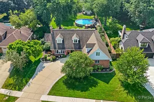612 Rosedale Ave, Roselle, IL 60172 - Photo 1