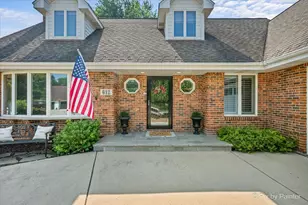 612 Rosedale Ave, Roselle, IL 60172 - Photo 4