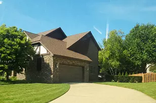 1131 Prairie Dr, Algonquin, IL 60102 - Photo 2