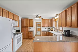 18913 Meadowview Dr, Mokena, IL 60448 - Photo 10