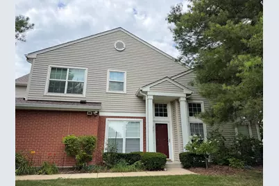 794 Old Checker Road #0, Buffalo Grove, IL 60089 - Photo 2