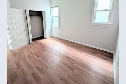 8125 S Escanaba Avenue #2, Chicago, IL 60617 - Photo 6