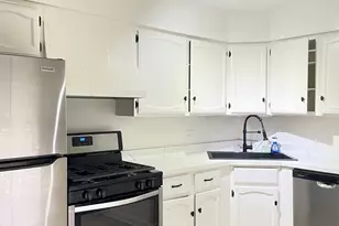 4 Parkside Ct, Vernon Hills, IL 60061 - Photo 6