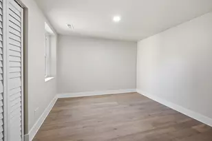 6335 N Magnolia Ave, Chicago, IL 60660 - Photo 18
