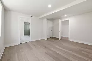 6335 N Magnolia Ave, Chicago, IL 60660 - Photo 14