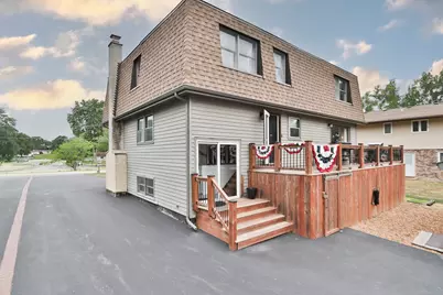 717 Monterrey Terrace, McHenry, IL 60051 - Photo 4