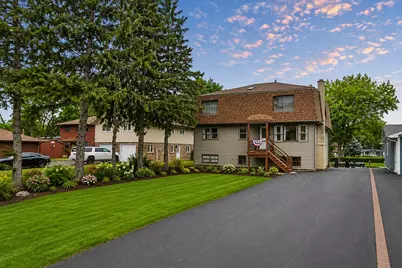 717 Monterrey Terrace, McHenry, IL 60051 - Photo 2