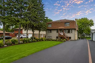 717 Monterrey Terrace, McHenry, IL 60051 - Photo 2