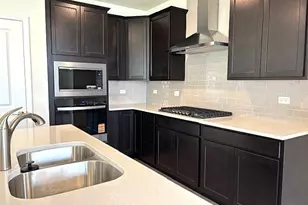 2760 Lawlor Ln, Naperville, IL 60564 - Photo 8
