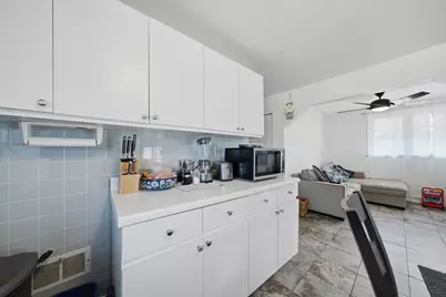 5704 W Newport Avenue, Chicago, IL 60634 - Photo 14