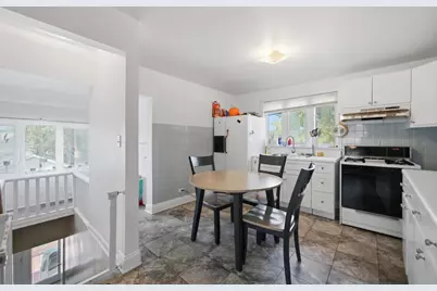 5704 W Newport Avenue, Chicago, IL 60634 - Photo 12