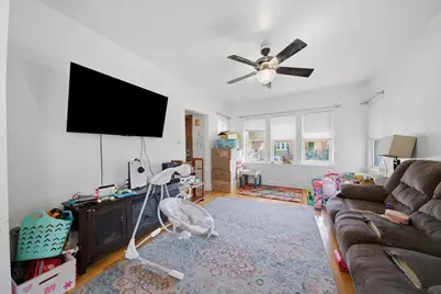 5704 W Newport Avenue, Chicago, IL 60634 - Photo 6