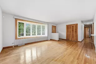 545 S 6th Ave, La Grange, IL 60525 - Photo 2