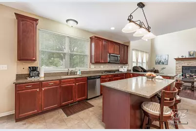815 Preston Lane, Oswego, IL 60543 - Photo 8