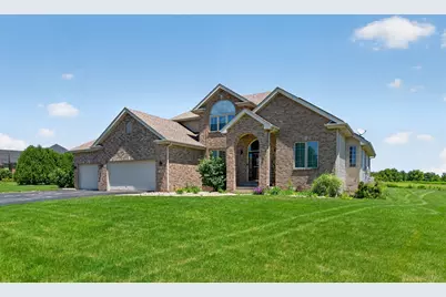 129 Titleist Trail, Poplar Grove, IL 61065 - Photo 2
