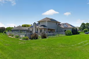 129 Titleist Trail, Poplar Grove, IL 61065 - Photo 4