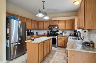 2337 Hudson Cir, Aurora, IL 60502 - Photo 14