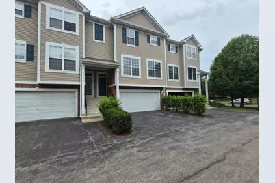 2337 Hudson Circle #2337, Aurora, IL 60502 - Photo 2