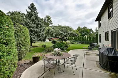 128 Hunter's Circle, Schaumburg, IL 60193 - Photo 22