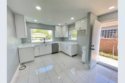 15822 S Ashland Avenue, Harvey, IL 60426 - Photo 6