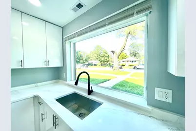 15822 S Ashland Avenue, Harvey, IL 60426 - Photo 10