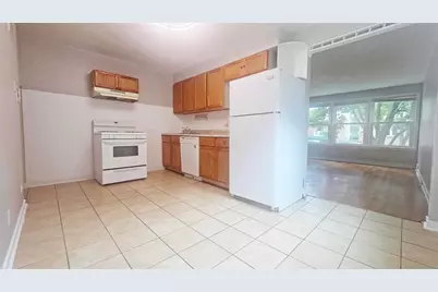 8143 Kilpatrick Avenue #1A, Skokie, IL 60077 - Photo 4