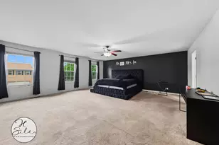 708 Bay Shore Dr, Pingree Grove, IL 60140 - Photo 10