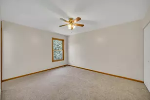 8885 Dryden St, Woodridge, IL 60517 - Photo 32
