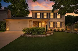 8885 Dryden St, Woodridge, IL 60517 - Photo 1