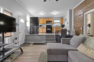 8439 S Hoyne St, Chicago, IL 60620 - Photo 16