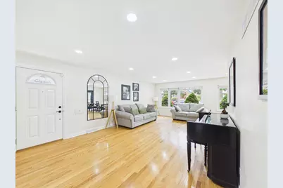 7427 Keeler Avenue, Skokie, IL 60076 - Photo 12