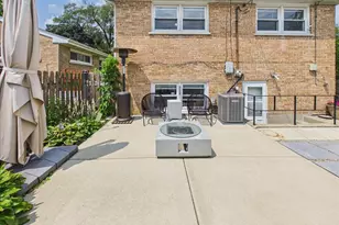 7427 Keeler Ave, Skokie, IL 60076 - Photo 38