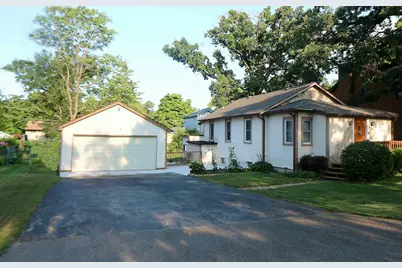 3116 Cedar Terrace, Island Lake, IL 60042 - Photo 2