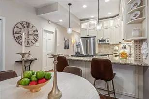 636 W Grace St, Chicago, IL 60613 - Photo 16