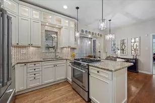 636 W Grace St, Chicago, IL 60613 - Photo 14