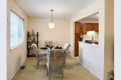 1404 Nottingham Court #D1, Wheeling, IL 60090 - Photo 6