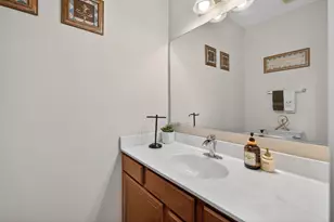 5701 Caribou Ln, Hoffman Estates, IL 60192 - Photo 18