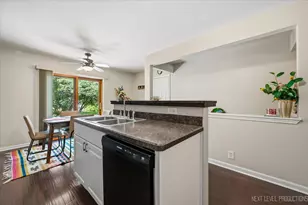 306 Pin Oak Dr, North Aurora, IL 60542 - Photo 12