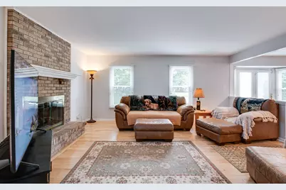 760 S River Road, Naperville, IL 60540 - Photo 10