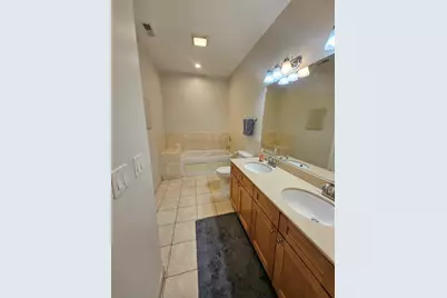 4770 N Manor Avenue #304, Chicago, IL 60625 - Photo 12
