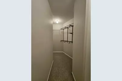 4770 N Manor Avenue #304, Chicago, IL 60625 - Photo 8
